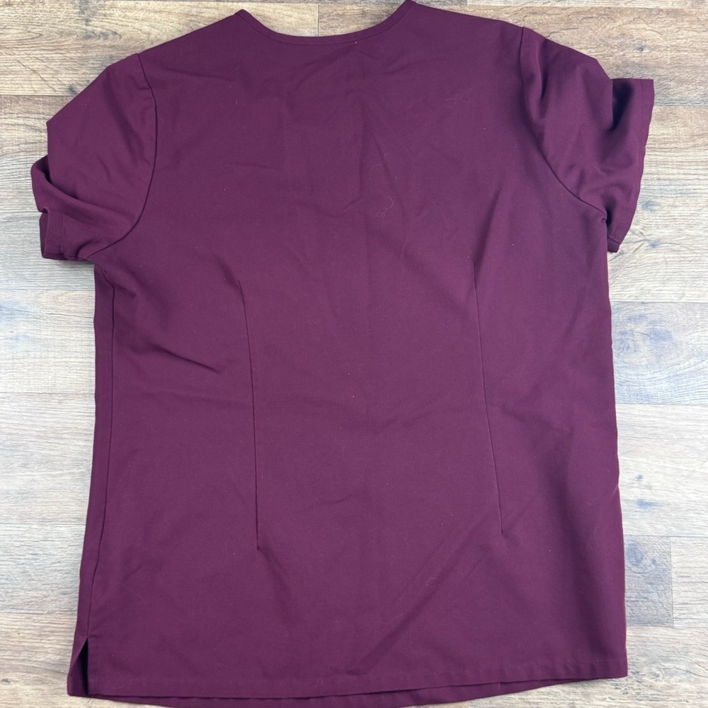 FIGS Technical Collection Burgundy 2- Piece Scrub Set – Women's Medium - Picture 3 of 14